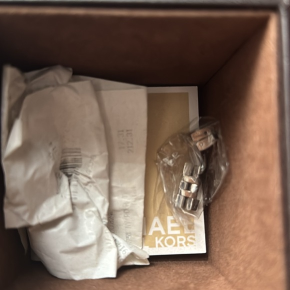 Michael Kors mk5020 - Picture 3 of 5